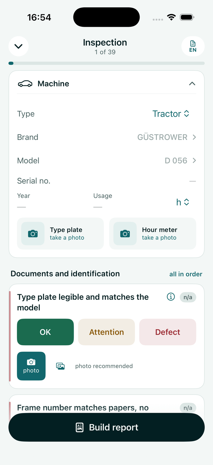 Tractorpass on iPhone: checklist for the machine type, photos, defects. Real build.